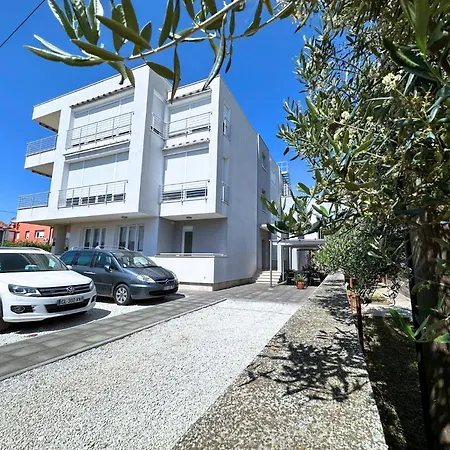 The Martinez House - Apartment