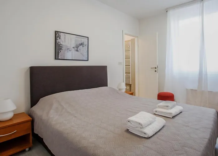 The Martinez House - Апартаменты *