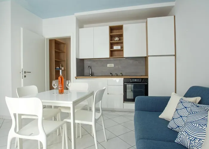 Апартаменты The Martinez House -